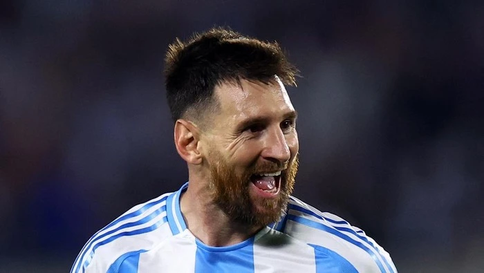 Kisah Wasit 'Barter' Kartu Kuning demi Jersey Messi