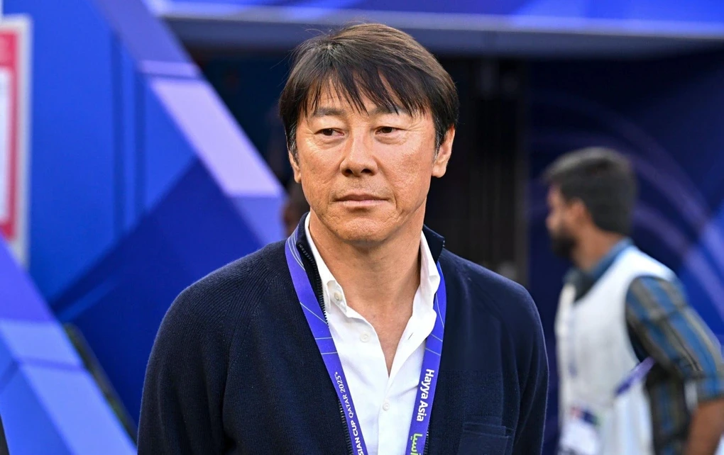 Shin Tae-yong Nonton Langsung Daegu FC Vs Barcelona