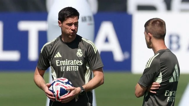 Alonso Masih Akan Utak-atik Duet Pertahanannya