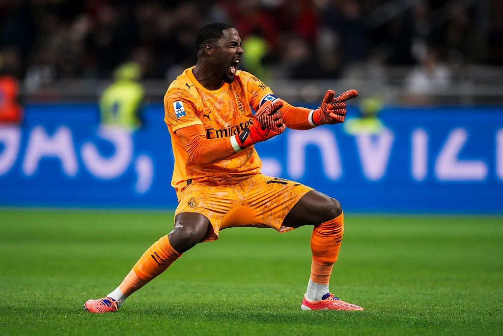 Situasi Maignan di Milan Belum Pasti, Juventus Siap Menjemput