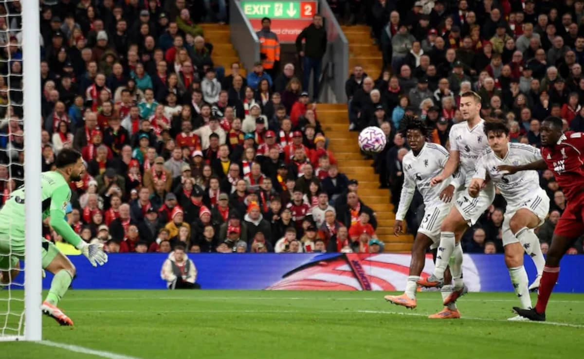 Harry Maguire Jadi Bintang Lapangan dalam Duel Liverpool vs Manchester United